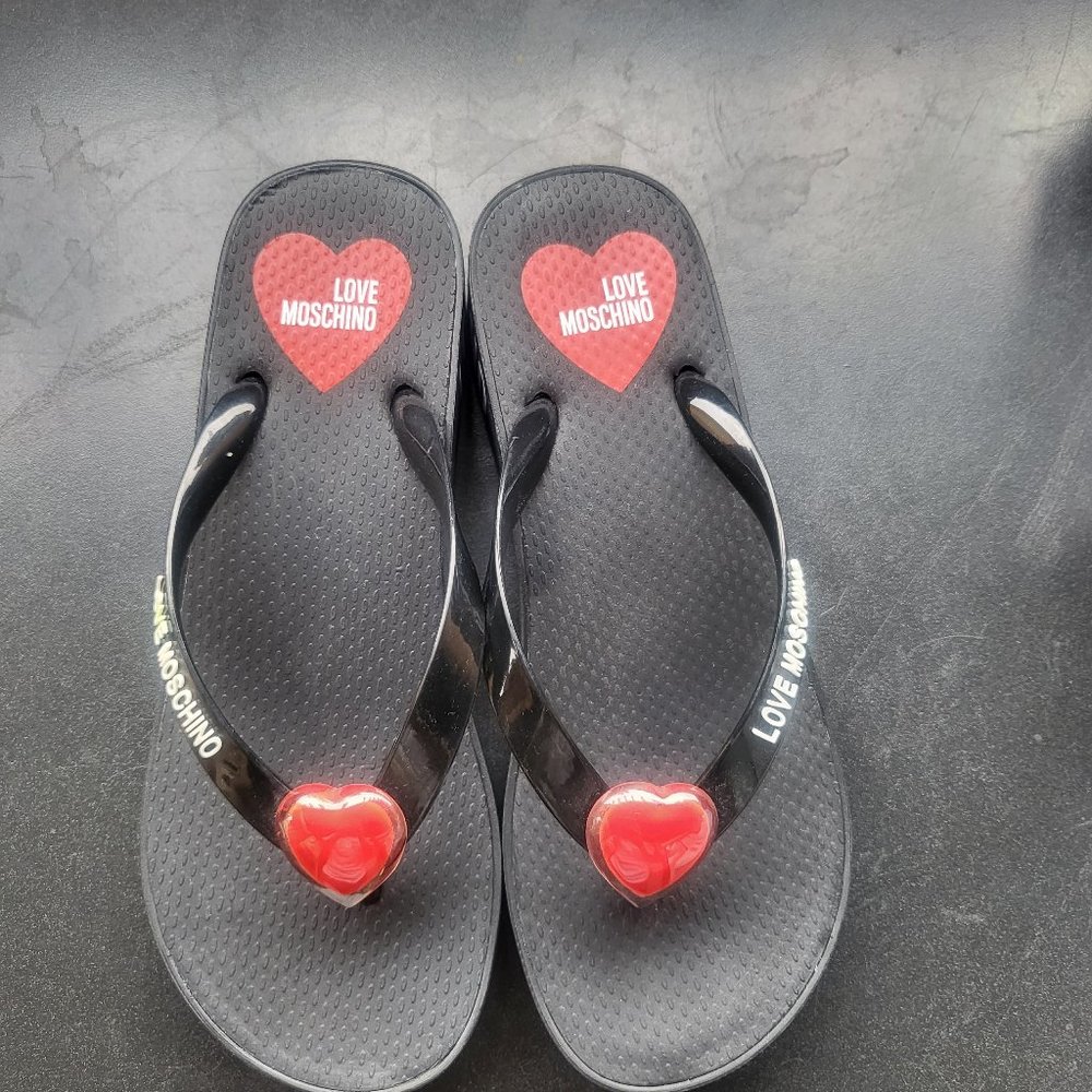 Love Moschino woman sandals